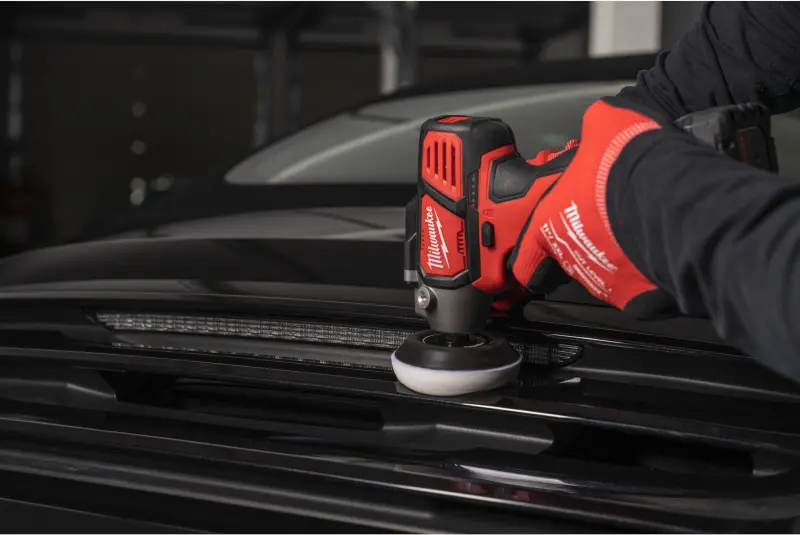 Aku leštička Milwaukee M12 BPS-421X, leštící bruska 50-76 mm, 1x aku M12 B2 a M12 B4 + nabíječka M12 C12 C, 4933447799 (MI4933447799)